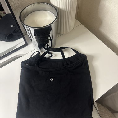 Lululemon top
