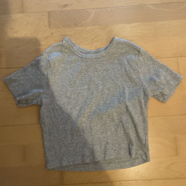 Graues T-Shirt