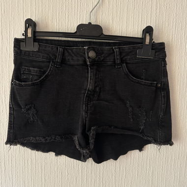 Schwarze Jeans-Mini-Shorts (FB Sister)