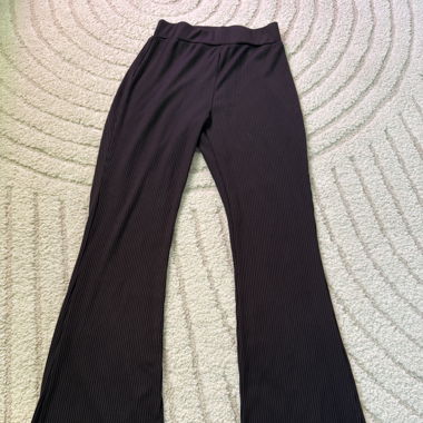 schwarze Stoffhose