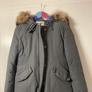 Graue Winterjacke