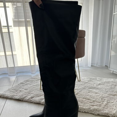 Stiefel mit hohem Absatz schwarz 