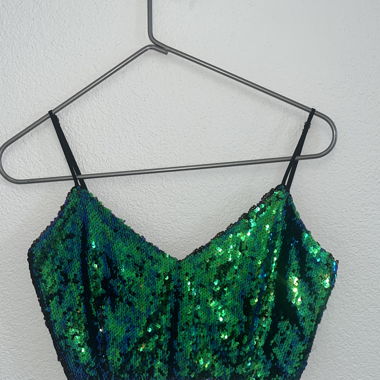 Top corto a coda di sirena con paillettes