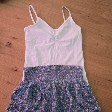 TOP mit Short Urban Outfitters