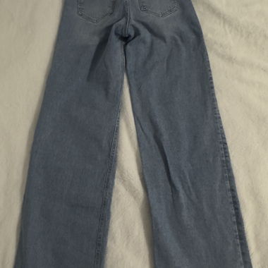 Hellblaue Jeans