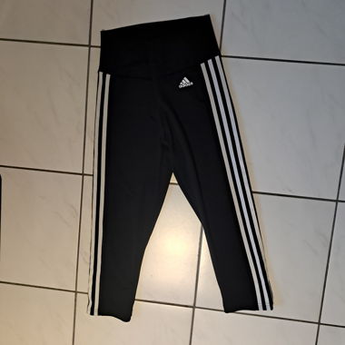 adidas AEROREADY 3-Stripes Capri Leggings S