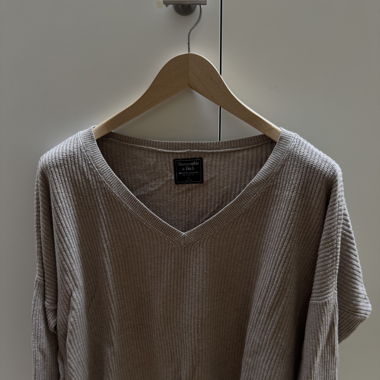 Abercombie & Fitch Sweater