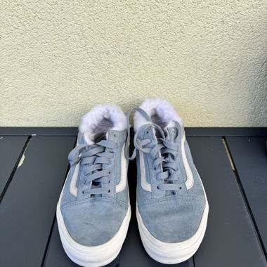 Vans Old Skool aus hellblauem Wildleder