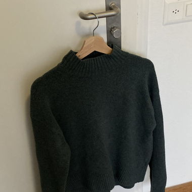 Uniqlo Sweater