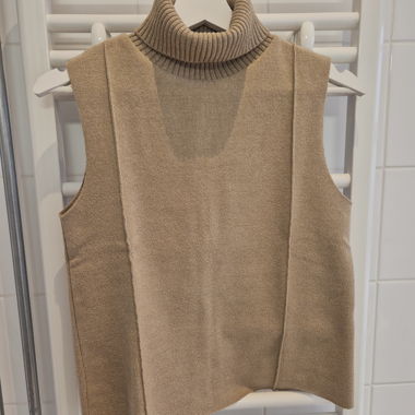 Ärmelloser Rollkragenpullover ZARA beige