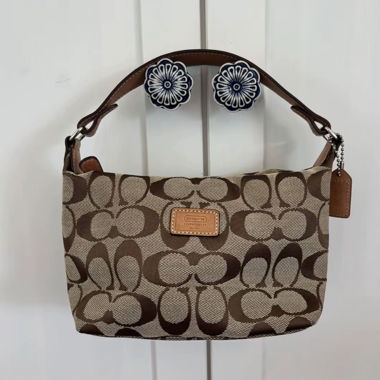 MONOGRAM COACHIESS