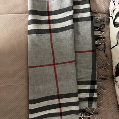 Nice neck scarf