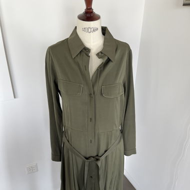 Robe longue à boutons 