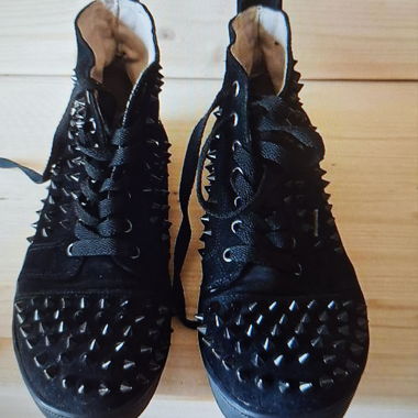 Baskets Christian Louboutin, n° 43, avec clous