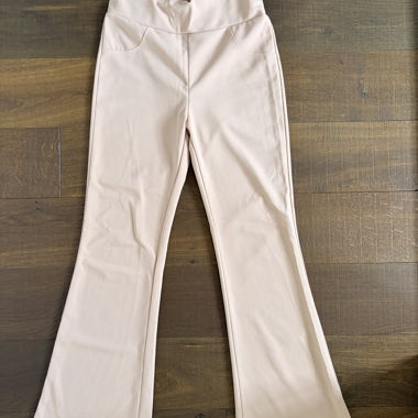 Pantalon évasé rose à taille haute