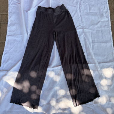 Dunkle Pyjamahose
