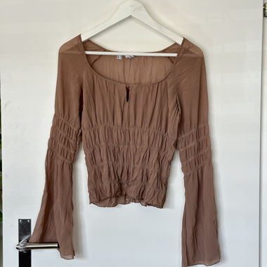 cute flowy ruffled top