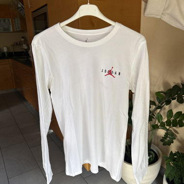 Jordan sweater