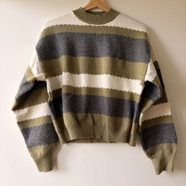 Maglione a righe in maglia