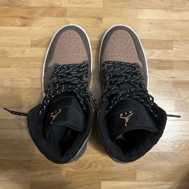 Jordan 1 mid SE dark chocolate