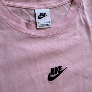 T-shirt Nike rosa