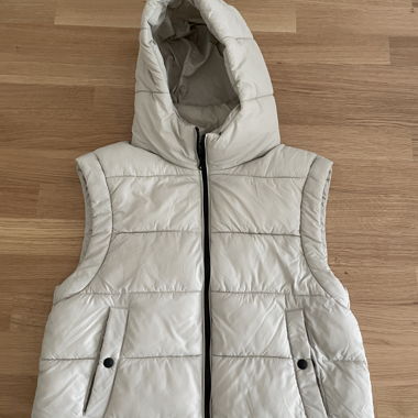Veste sans manches à capuche