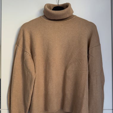 Pull col roulé