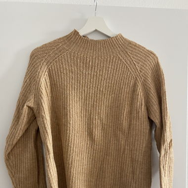Pull avec petit col 