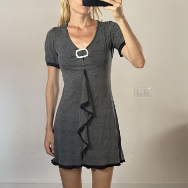 Robe vintage mignonne Y2K avec détail de boucle