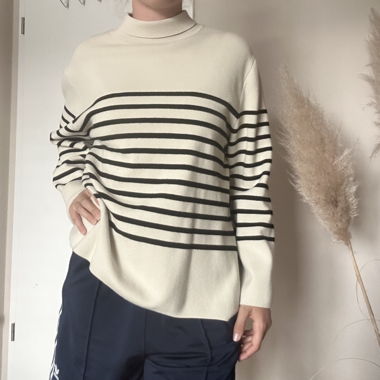 Maglione a collo alto a righe