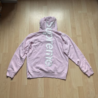 Sweat à capuche Supreme rose logo dos