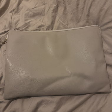Laptop sleeve