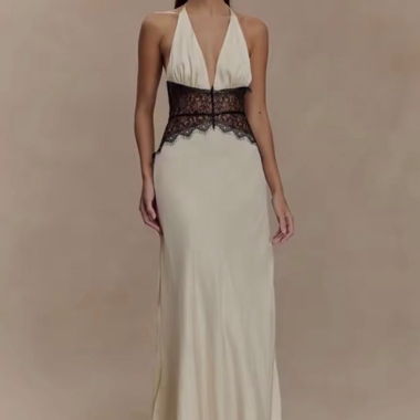 Robe longue avec dentelle, taille M