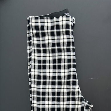 Zara hose