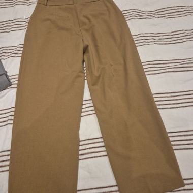 Pantalon taille M Zara