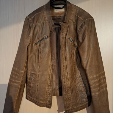 Giacca in ecopelle marrone