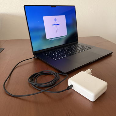 MacBook Pro 16" M3 Pro, 18 GB RAM, 512 GB SSD, OVP