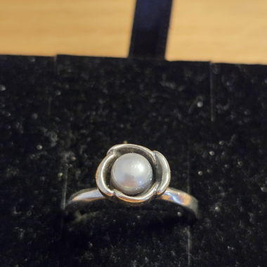 Perlen Fingerring