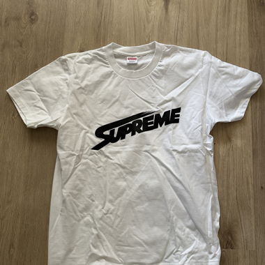 Supreme T-shirt