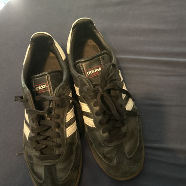 Adias sambas