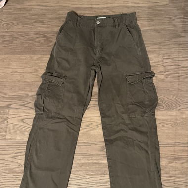 Pull&Bear Cargohosen grün