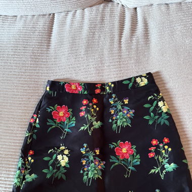 Floral black short skirt 