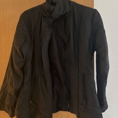 Veste noire légère similicuir 