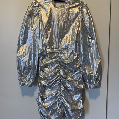 Robe bodycon métallisée