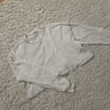 Top a maniche lunghe in maglia waffle di Brandy Melville