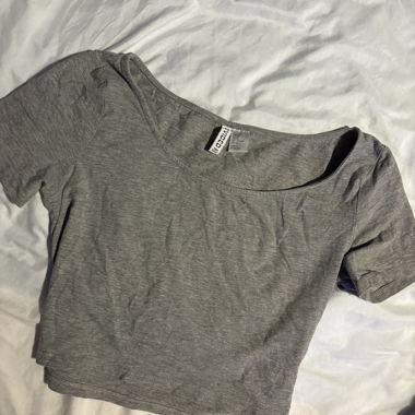 T-shirt gris court