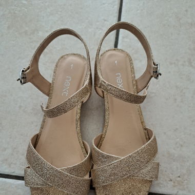 Sandales
