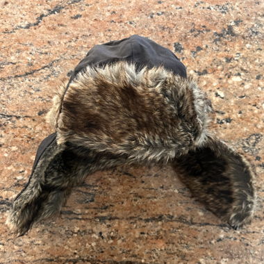 Wintermütze mit Kunstpelz
