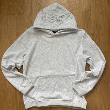 Sweat à capuche gris