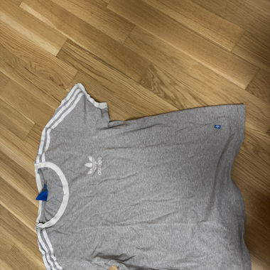 Adidas Tshirt